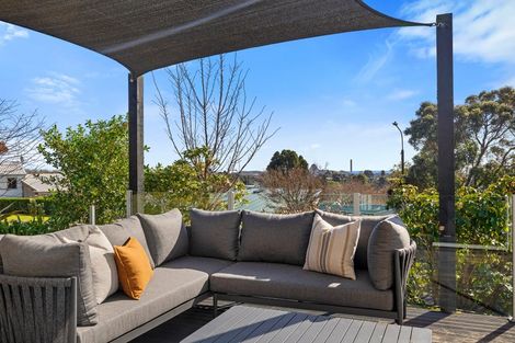 Photo of property in 9 Cabot Place, Frankleigh Park, New Plymouth, 4310