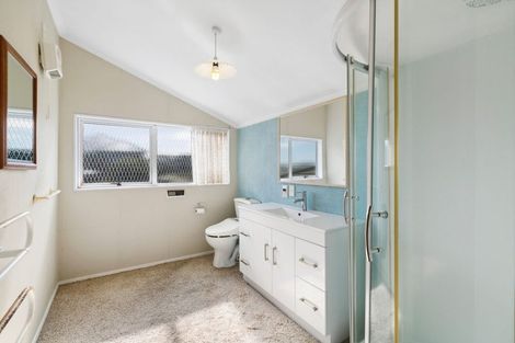 Photo of property in 5 Nobs Line, Strandon, New Plymouth, 4312
