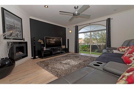 Photo of property in 3 Cognac Place, Henderson, Auckland, 0612