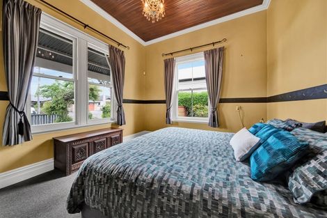 Photo of property in 15 Surrey Street, Hawera, 4610