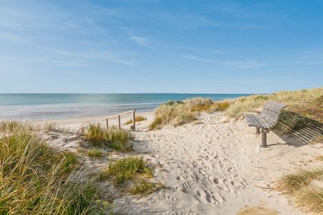 Photo of property in 18 Rosberg Place, Mount Maunganui, 3116
