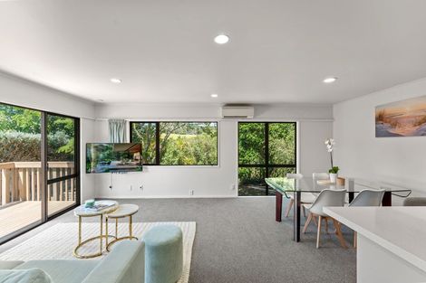 Photo of property in 26 Imogene Way, Half Moon Bay, Auckland, 2012