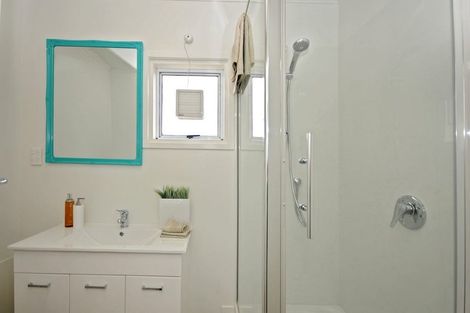 Photo of property in 2f9 Oriental Terrace, Mount Victoria, Wellington, 6011