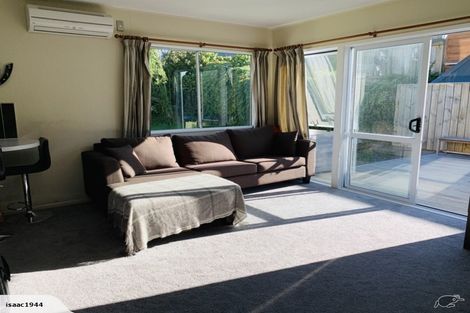 Photo of property in 13f2 Oswald Crescent, Paparangi, Wellington, 6037