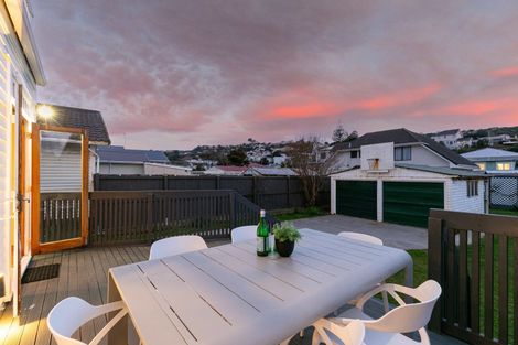 Photo of property in 255 The Parade, Island Bay, Wellington, 6023