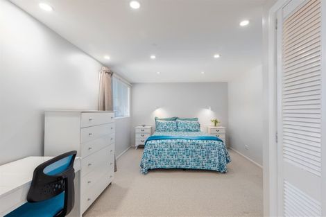 Photo of property in 29 Hillcrest Place, Avonhead, Christchurch, 8042