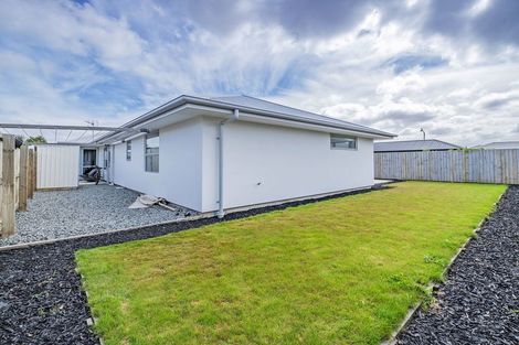 Photo of property in 17 Lewis Crescent, Rolleston, 7614