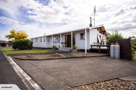 Photo of property in 28 Meachen Terrace, Waiuku, 2123