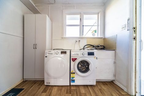 Photo of property in 16 Leicester Street, Terrace End, Palmerston North, 4410