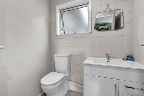 Photo of property in 120 Paraite Road, Paraite, New Plymouth, 4373