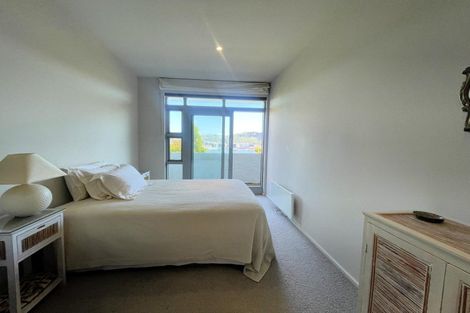 Photo of property in Beauport Apartments, 30u2 The Crescent, Roseneath, Wellington, 6011