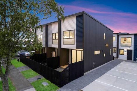 Photo of property in 3/17 Barneys Farm Road, Clendon Park, Auckland, 2103