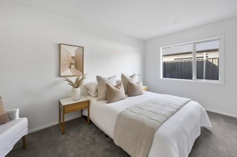 Photo of property in 10 Cassin Place, Taradale, 4112