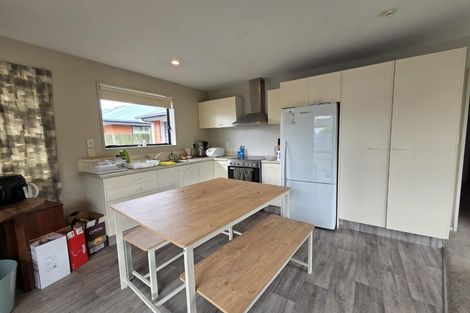 Photo of property in 2/76 Wharenui Road, Upper Riccarton, Christchurch, 8041
