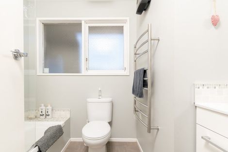 Photo of property in 4 Chudleigh Grove, Churton Park, Wellington, 6037