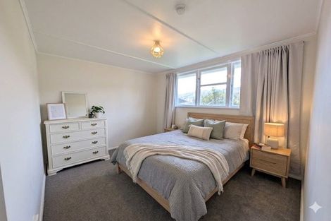 Photo of property in 24-26 Hanson Grove, Stokes Valley, Lower Hutt, 5019