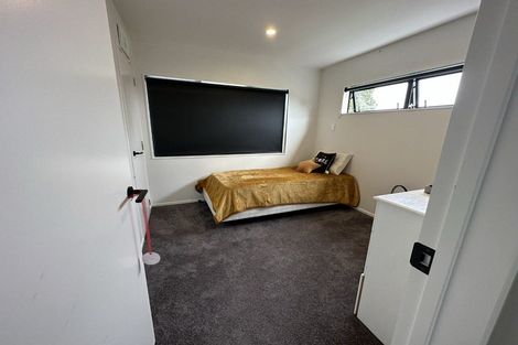 Photo of property in 7/89 Beach Road, Te Atatu Peninsula, 0610