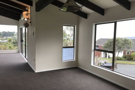 Photo of property in 18 Mercury Way, Whitby, Porirua, 5024