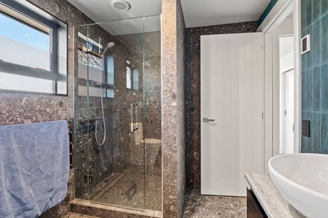 Photo of property in 15 Bracken Street, Arrowtown, 9302