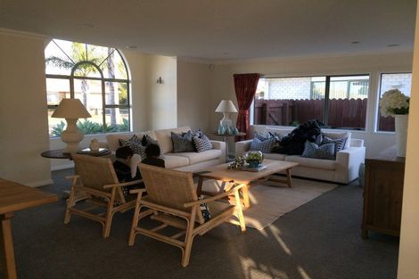 Photo of property in 179 Lakeside Drive, Orewa, 0931