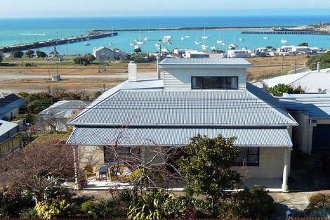 Photo of property in 61 Tees Street, South Hill, Oamaru, 9400