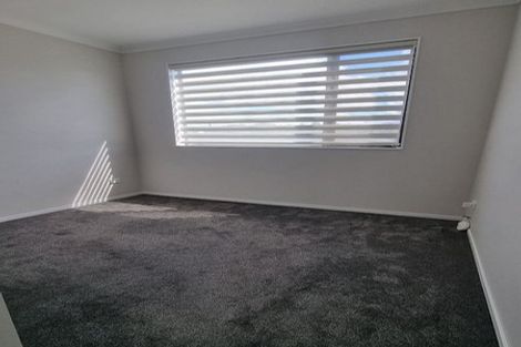 Photo of property in 320c Royal Road, Massey, Auckland, 0614