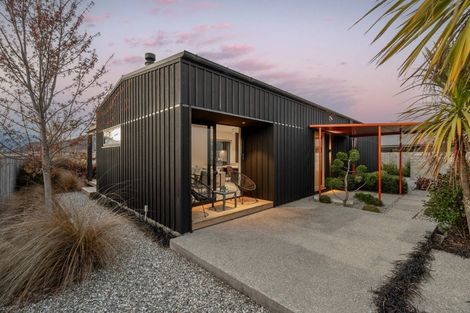 Photo of property in 15 Kereru Crescent, Wanaka, 9305