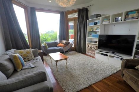 Photo of property in 33 Harland Street, Brooklyn, Wellington, 6021