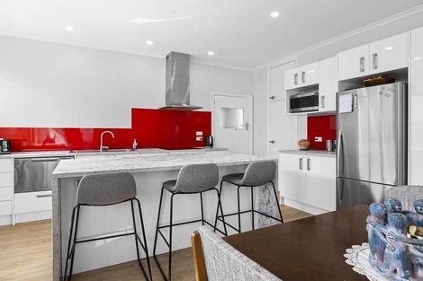 Photo of property in 15 Tasman Street, Opunake, 4616