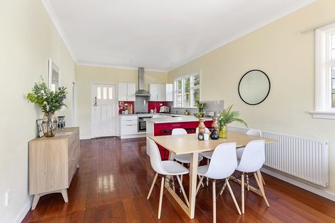 Photo of property in 11 Rimu Road, Kelburn, Wellington, 6012