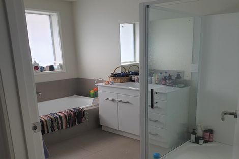 Photo of property in 30a Mellsop Avenue, Waiuku, 2123