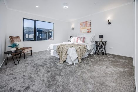Photo of property in 38b Seymour Road, Sunnyvale, Auckland, 0612