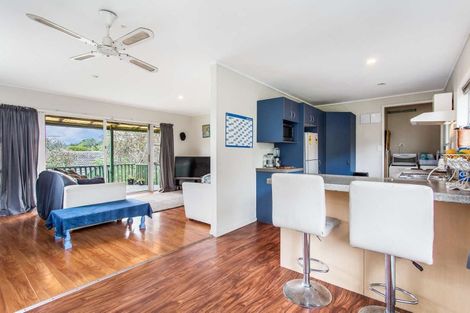 Photo of property in 5 Lysander Crescent, Beach Haven, Auckland, 0626