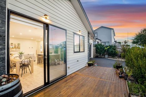 Photo of property in 58 Accolage Boulevard, Kumeu, 0810