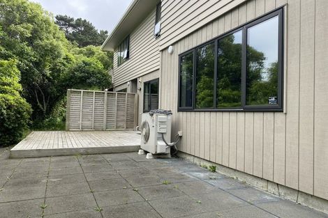 Photo of property in 4 Leadley Lane, Tawa, Wellington, 5028