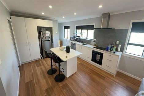 Photo of property in 15 Barry Street, Ferndale, New Plymouth, 4310