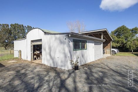 Photo of property in 2246 State Highway 16, Helensville, 0875