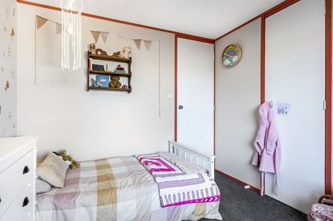 Photo of property in 13 Tahurangi Place, Spotswood, New Plymouth, 4310