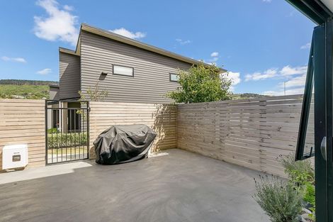 Photo of property in 9u8 Surrey Street, Tawa, Wellington, 5028