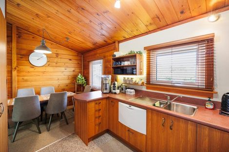 Photo of property in 2 Dalrymple Place, Marton, 4710