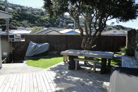 Photo of property in 25 Rua Street, Lyall Bay, Wellington, 6022