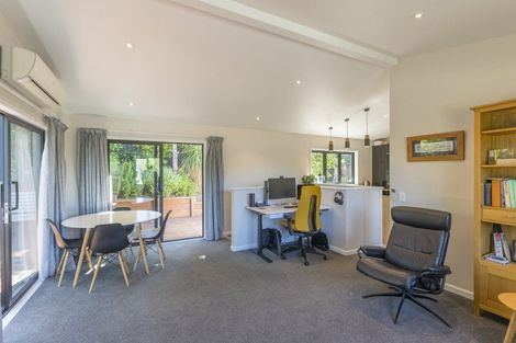 Photo of property in 69 Golf Road, Paraparaumu Beach, Paraparaumu, 5032