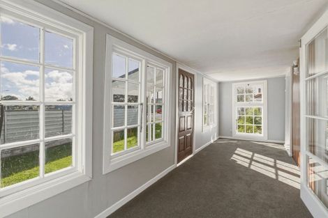 Photo of property in 5 Iwiroa Terrace, Durie Hill, Whanganui, 4500
