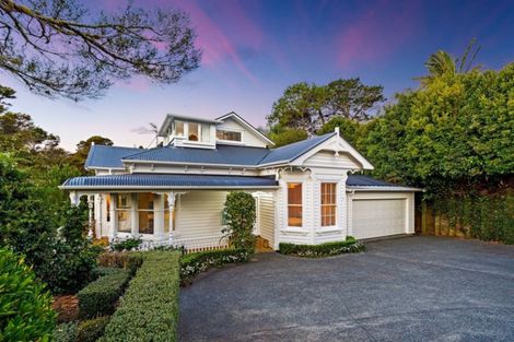 Photo of property in 20 Hebe Place, Birkenhead, Auckland, 0626