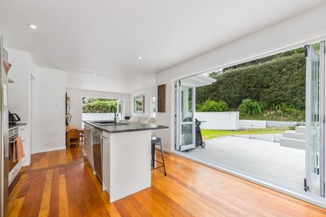 Photo of property in 10 Zealandia Road, Manly, Whangaparaoa, 0930