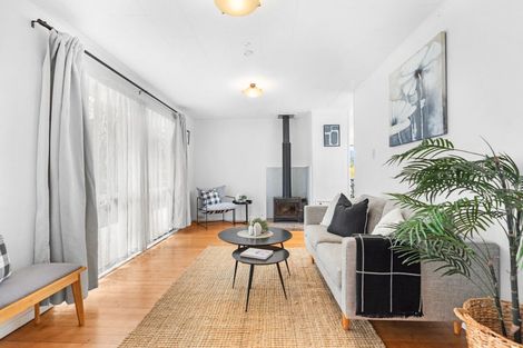 Photo of property in 2 Nikau Place, Parahaki, Whangarei, 0112