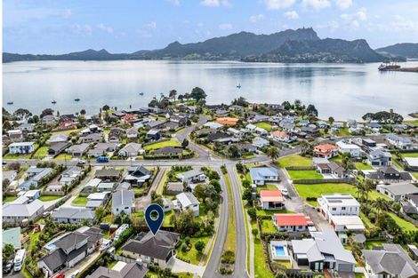 Photo of property in 25 Waitemata Drive, One Tree Point, 0118