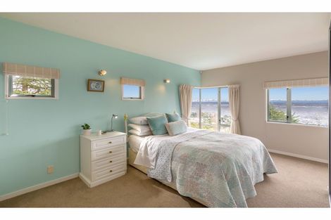 Photo of property in 34 Harry Ell Drive, Cashmere, Christchurch, 8022