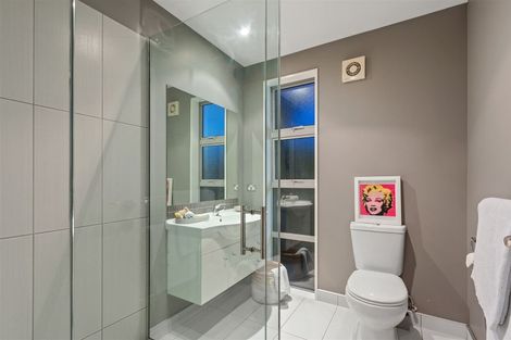 Photo of property in 128a Holly Road, St Albans, Christchurch, 8014