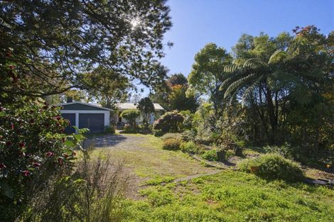 Photo of property in 594 Waitohu Valley Road, Manakau, Otaki, 5583